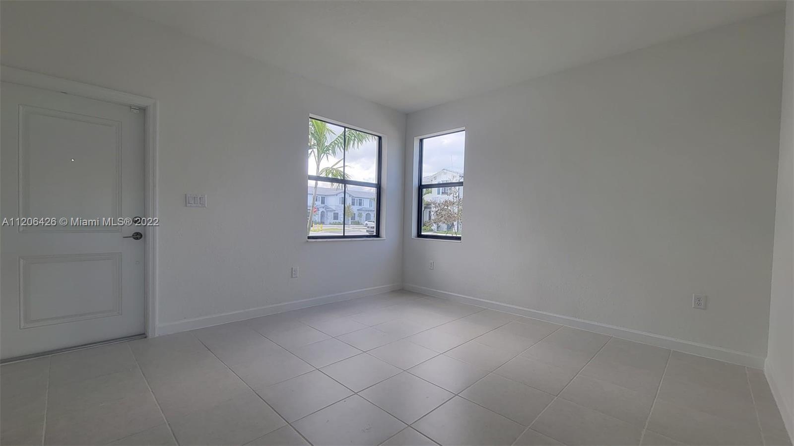 PINE VISTA - Residential Lease
