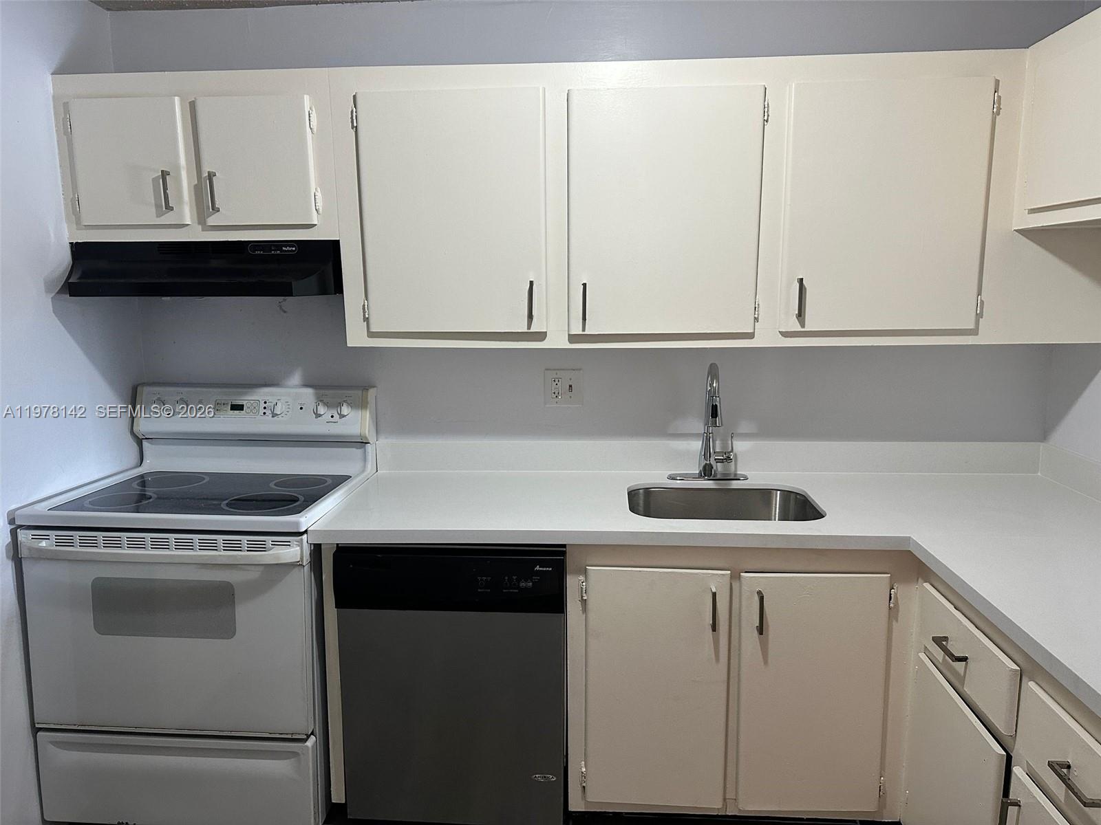 8000 Fairview Dr 306