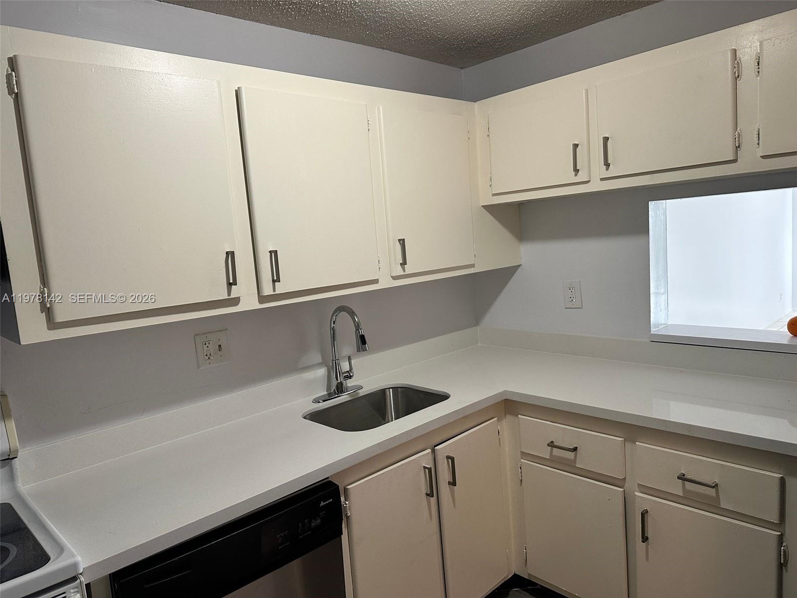 8000 Fairview Dr 306