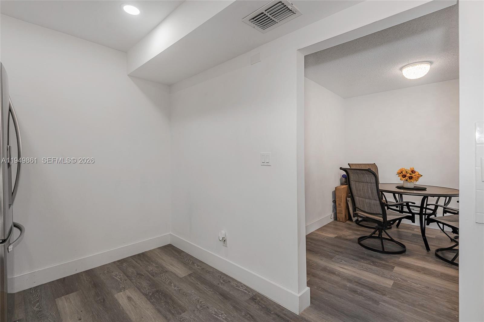 WESTVIEW CONDOMINIUM NO T - Residential