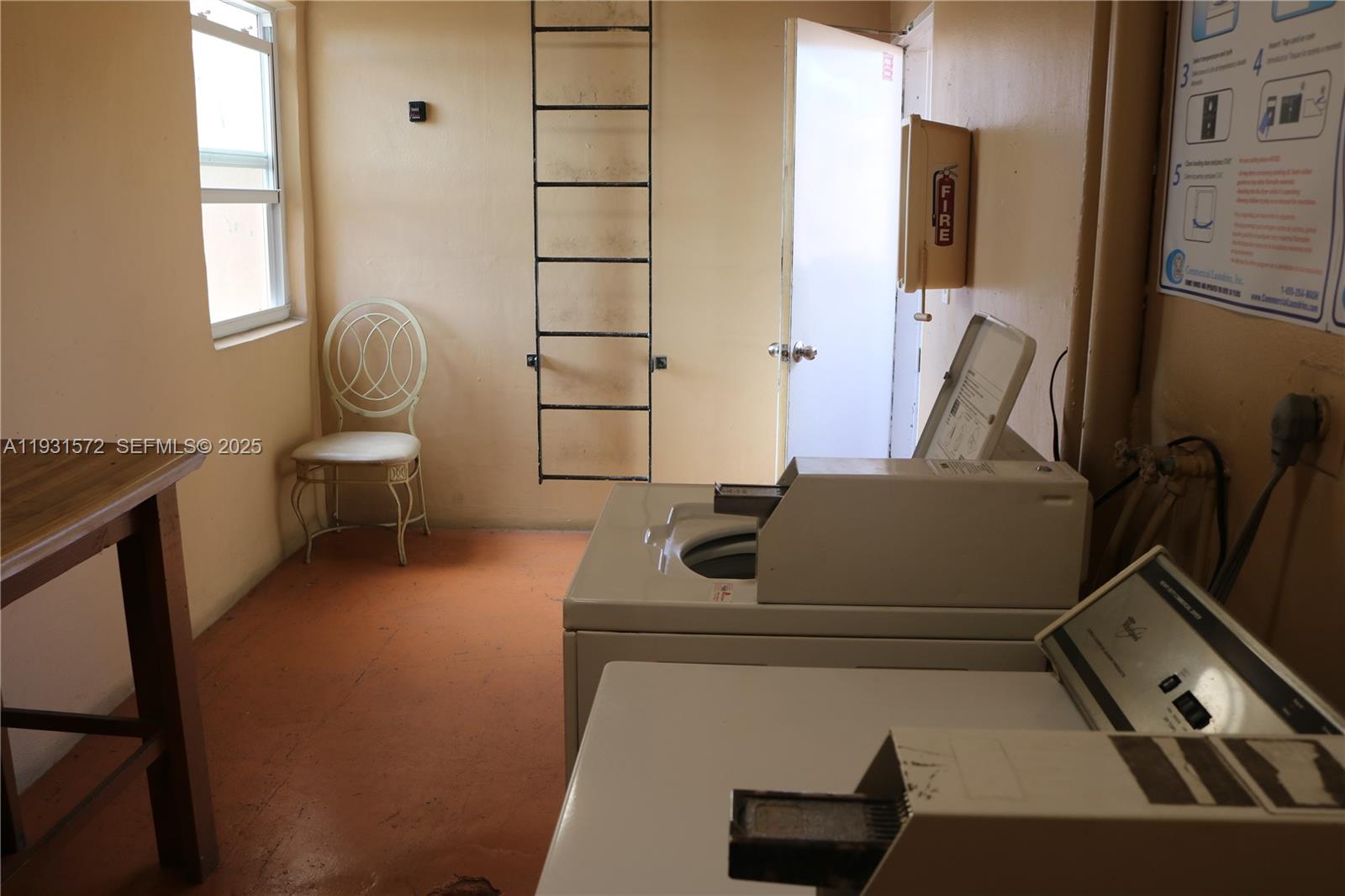 ROLLING GREEN CONDO F - Residential