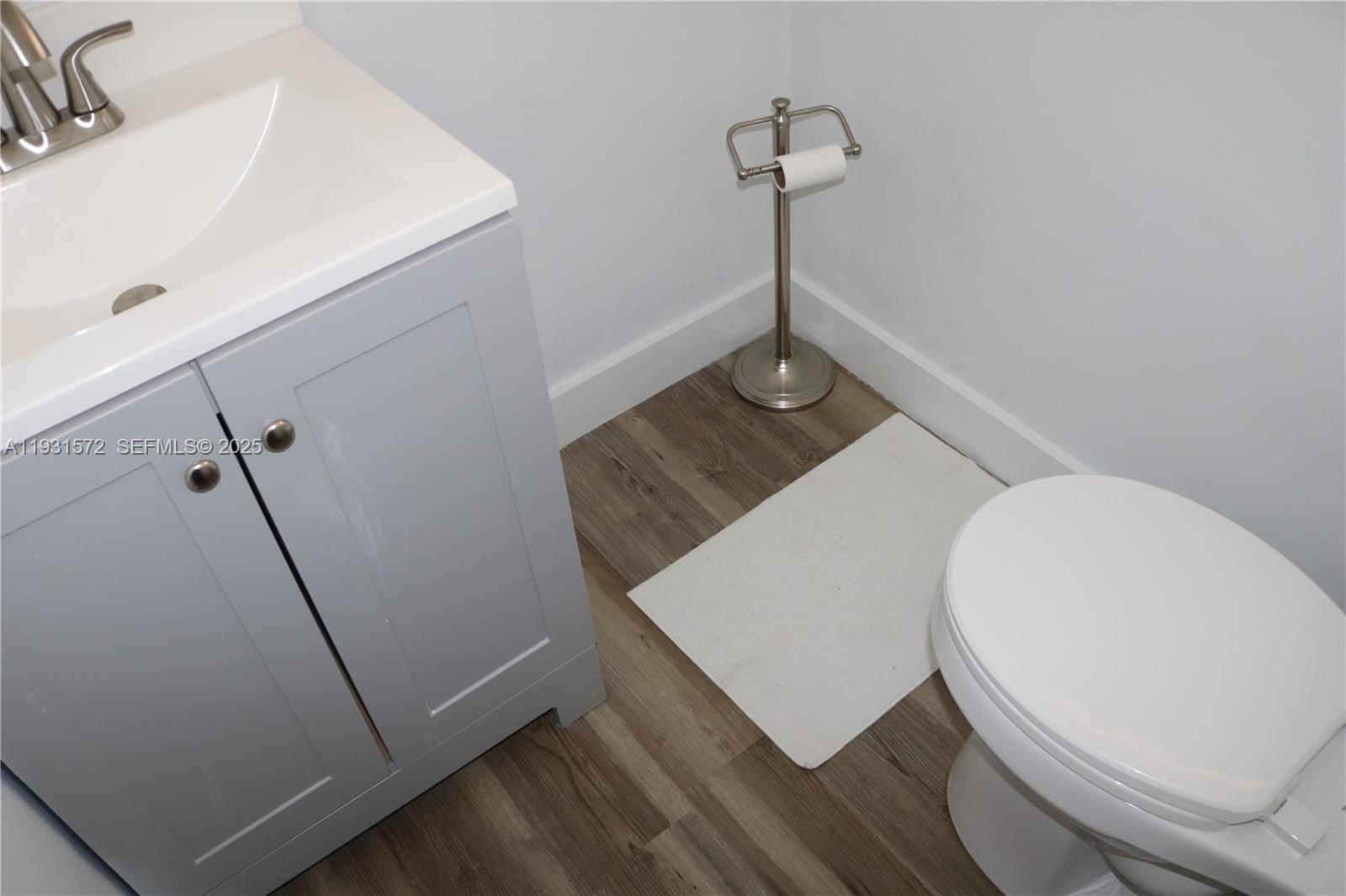 ROLLING GREEN CONDO F - Residential