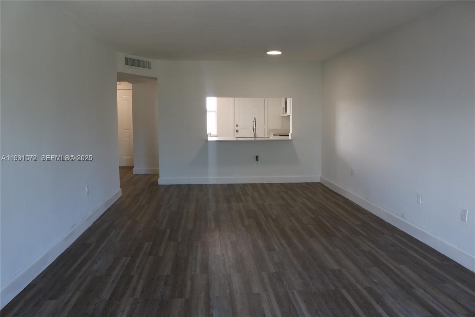 ROLLING GREEN CONDO F - Residential