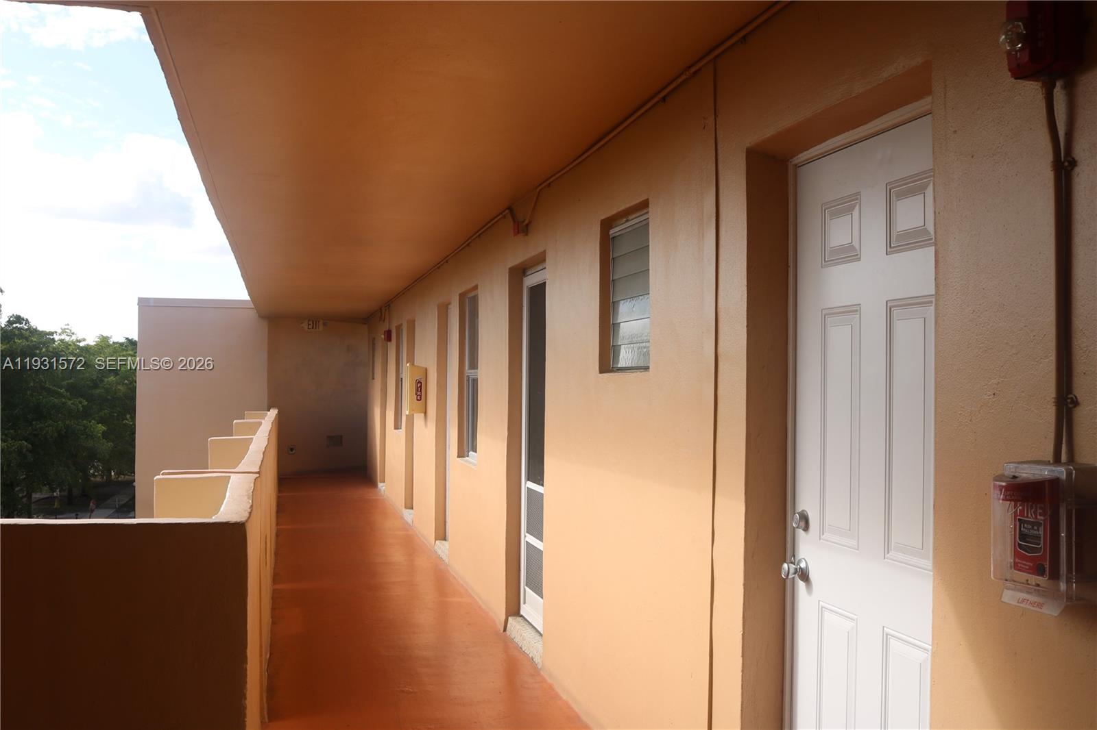 ROLLING GREEN CONDO F - Residential