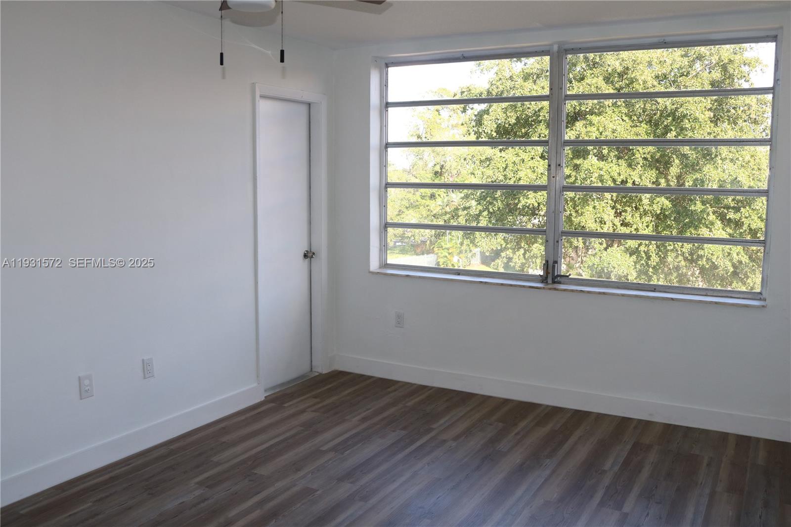 ROLLING GREEN CONDO F - Residential