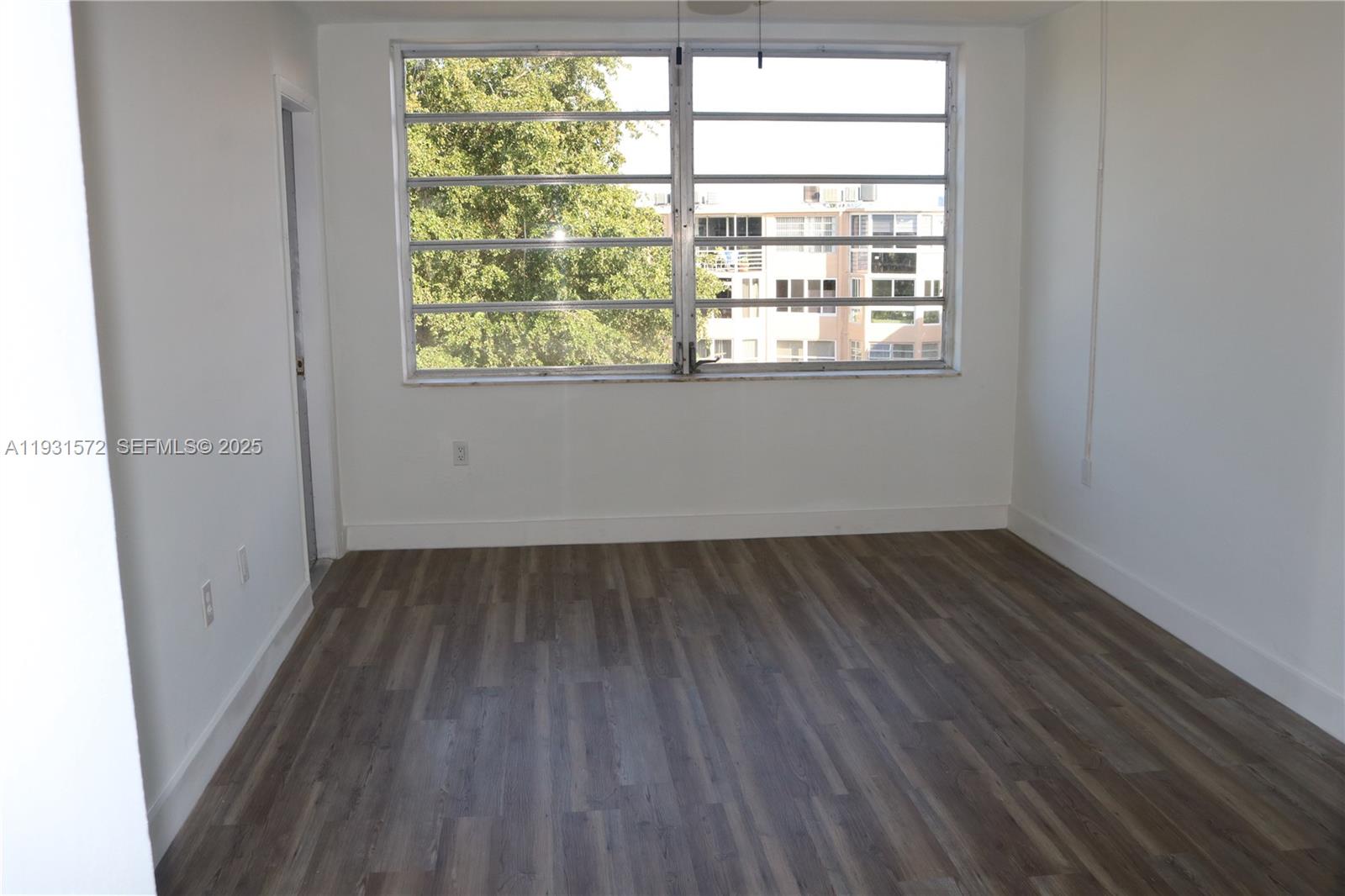 ROLLING GREEN CONDO F - Residential