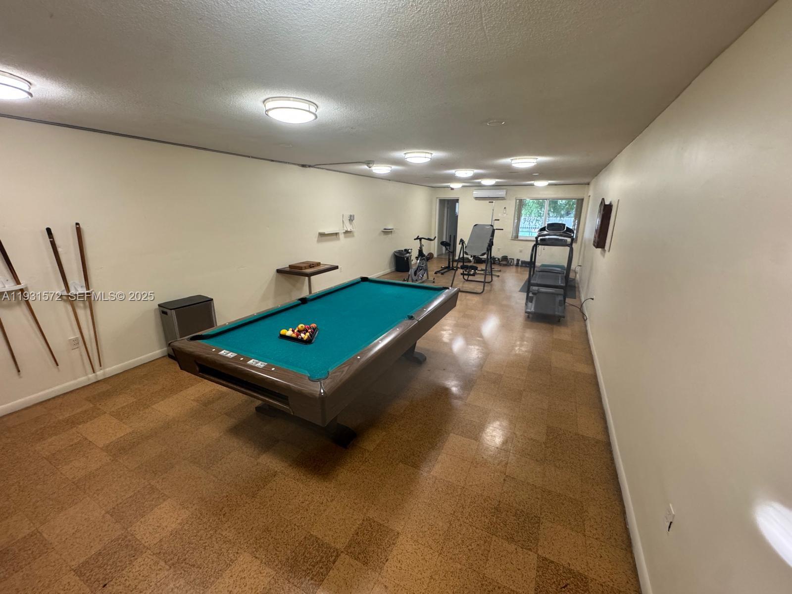 ROLLING GREEN CONDO F - Residential