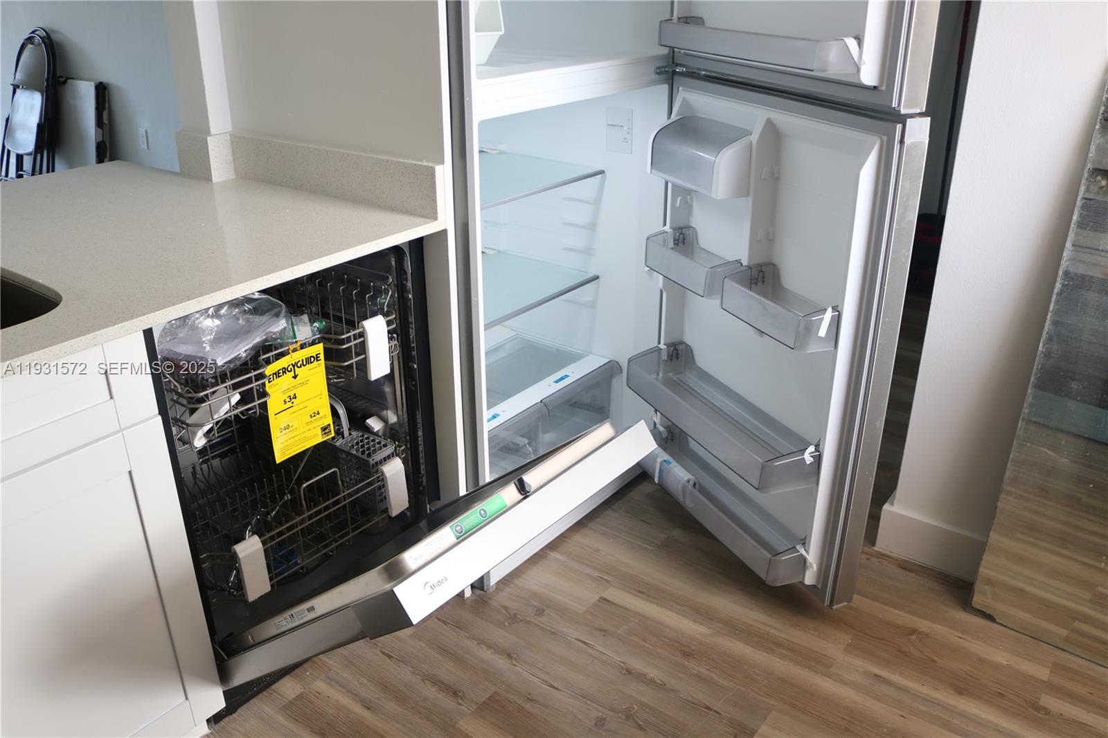 ROLLING GREEN CONDO F - Residential