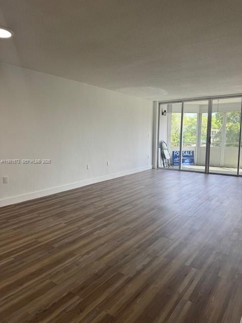 ROLLING GREEN CONDO F - Residential