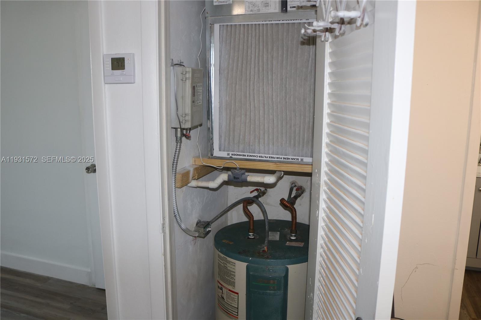 ROLLING GREEN CONDO F - Residential