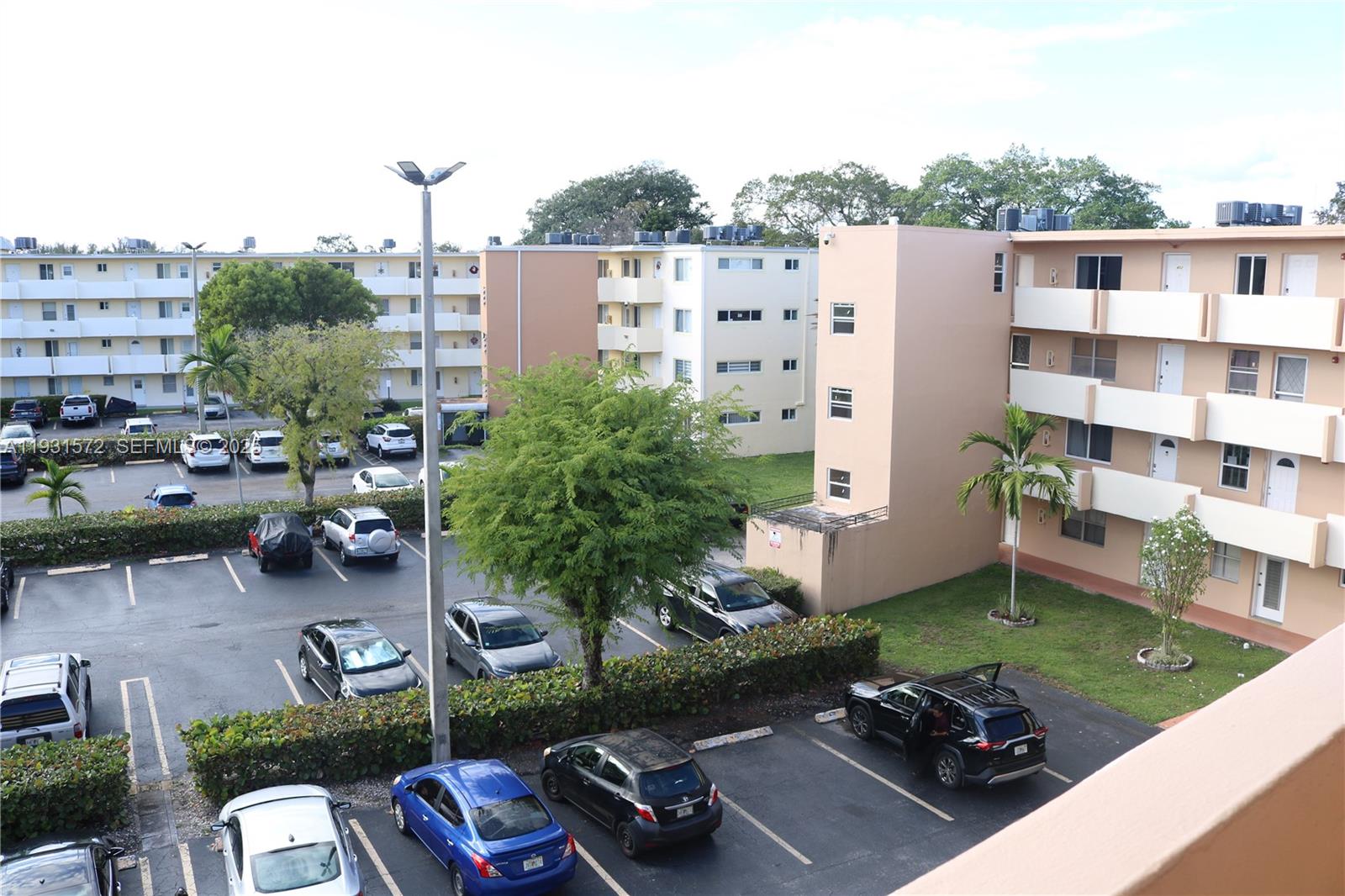 ROLLING GREEN CONDO F - Residential