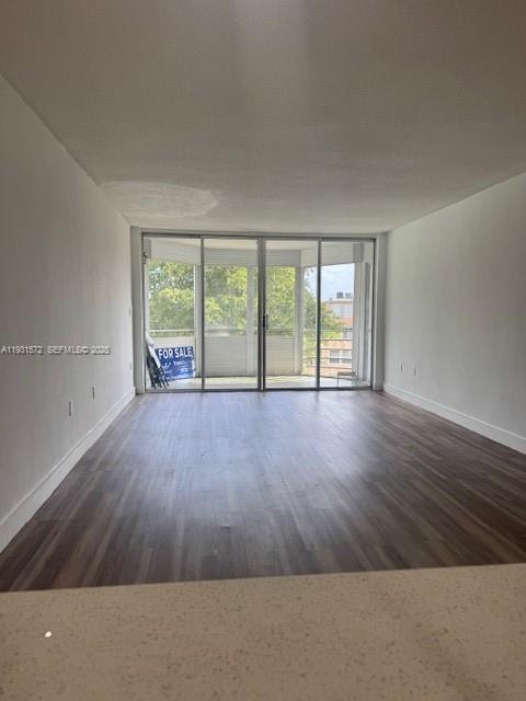 ROLLING GREEN CONDO F - Residential