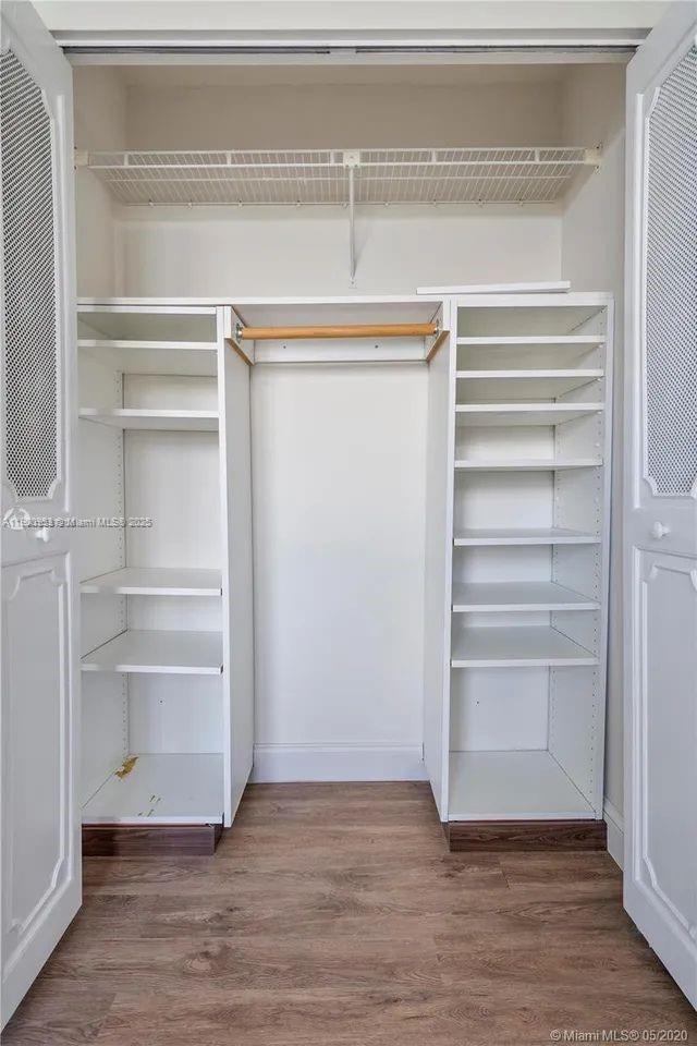 GREYNOLDS PARK CLUB CONDO - Residential