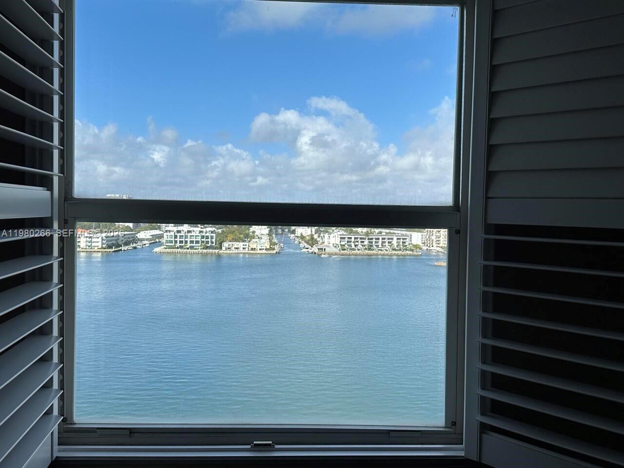 PORTO BELLAGIO CONDO - Residential