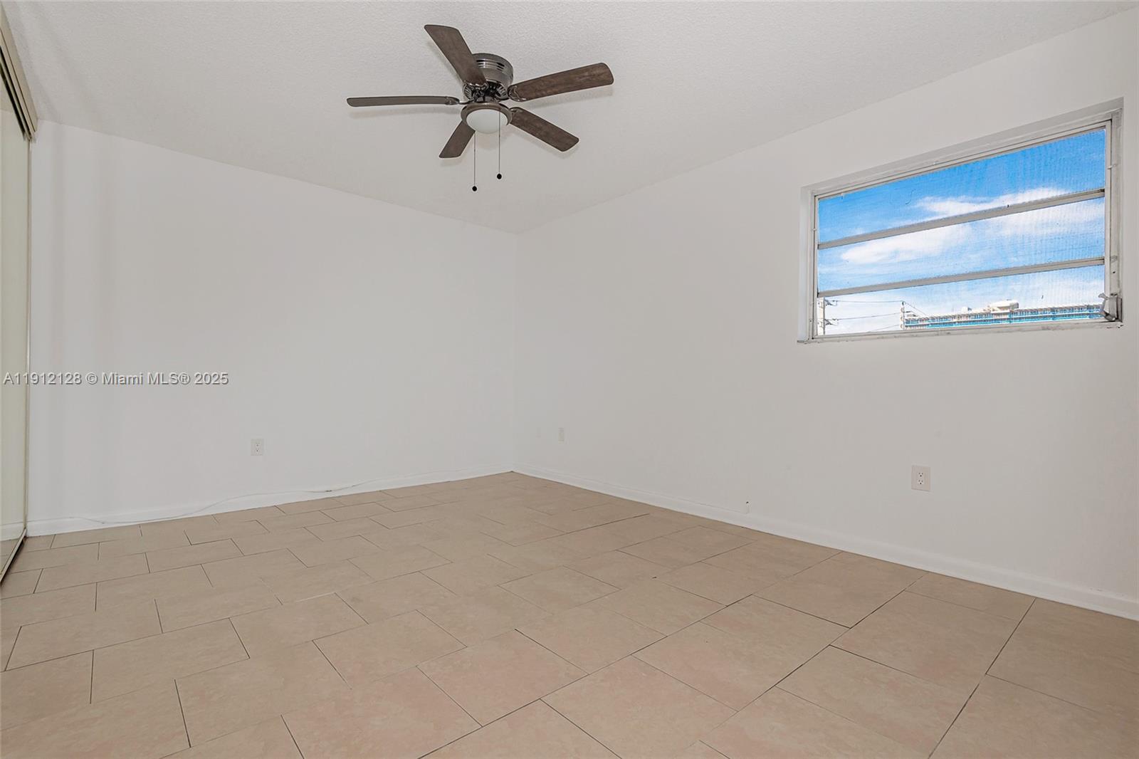 MOONRAKER CONDO - Residential Lease