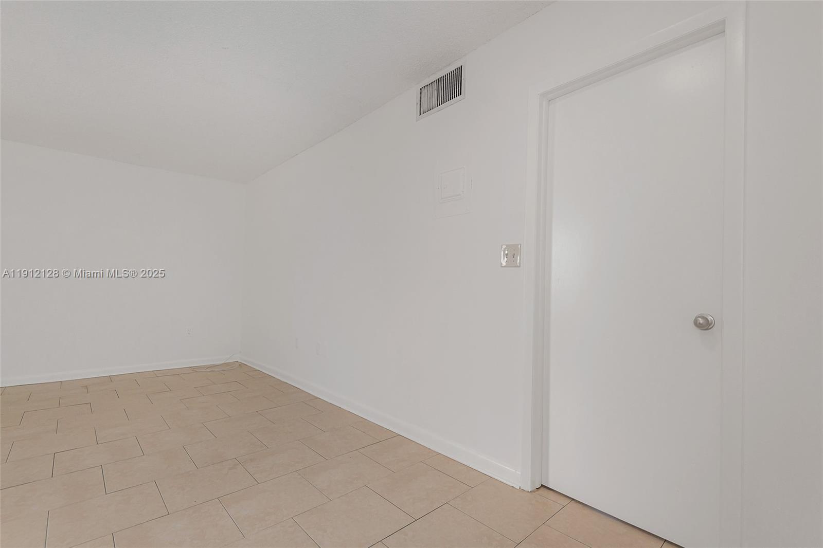 MOONRAKER CONDO - Residential Lease