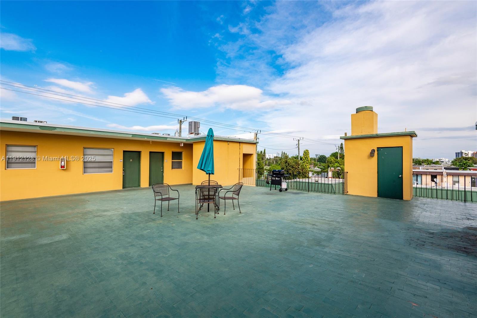 MOONRAKER CONDO - Residential Lease