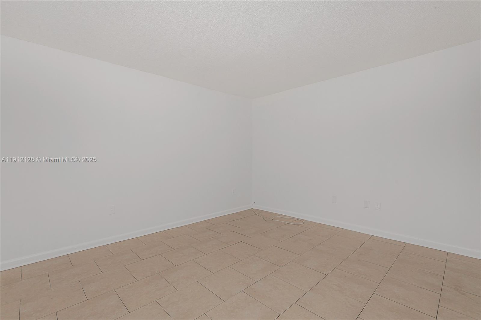 MOONRAKER CONDO - Residential Lease