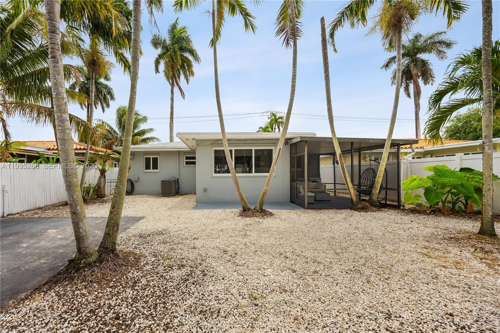 HOLLYWOOD COUNTRY CLUB DI - Residential