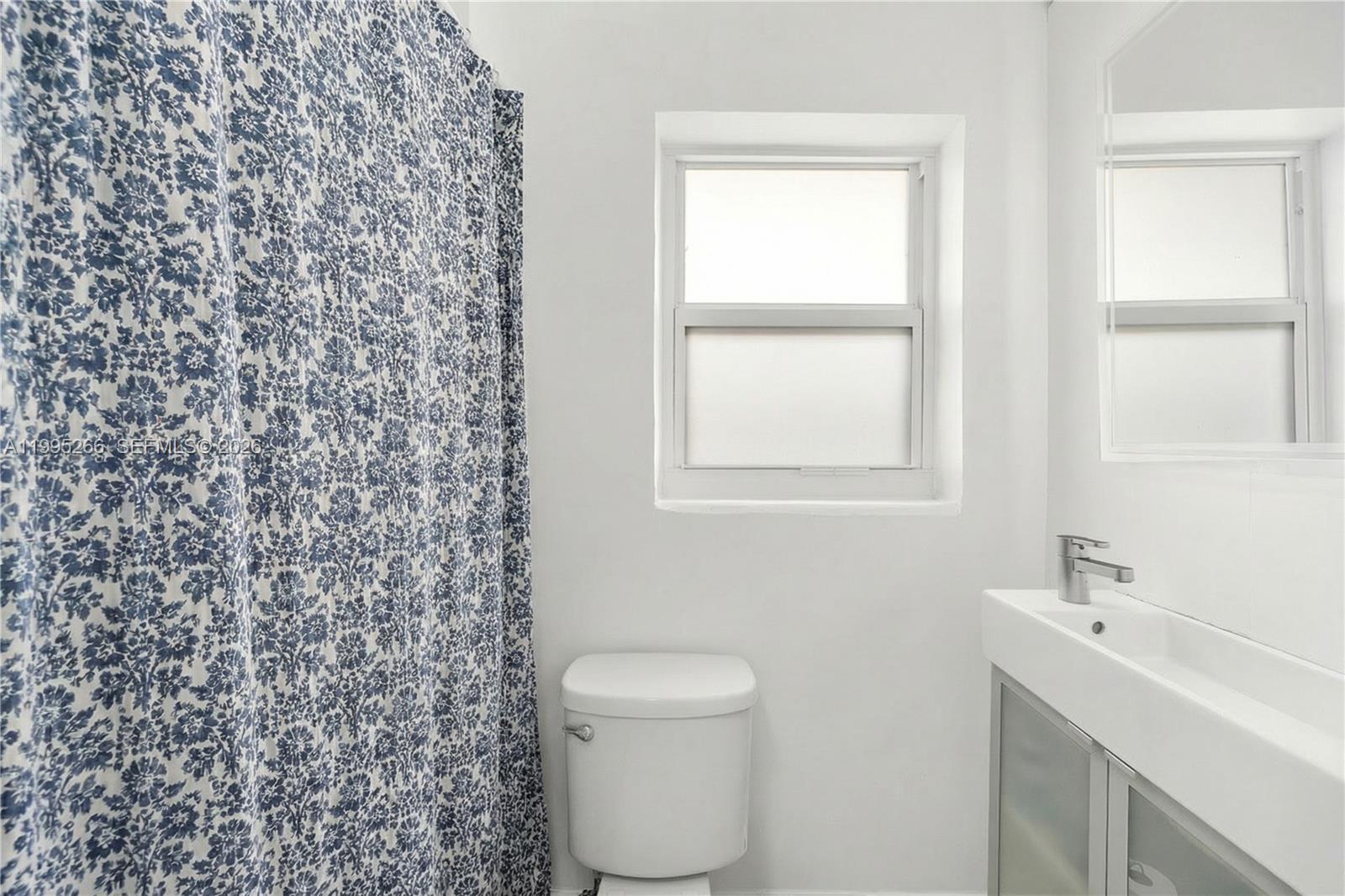 HOLLYWOOD COUNTRY CLUB DI - Residential