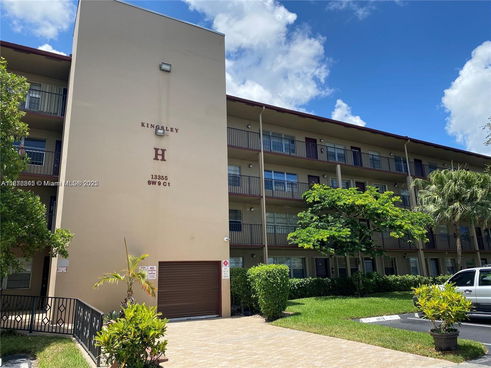 KINGSLEY AT CENTURY VILLA - Residential Lease