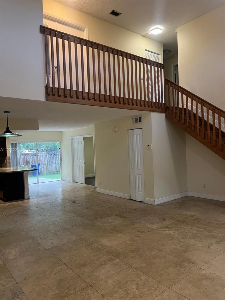 FLAMINGO GARDENS - Residential Lease