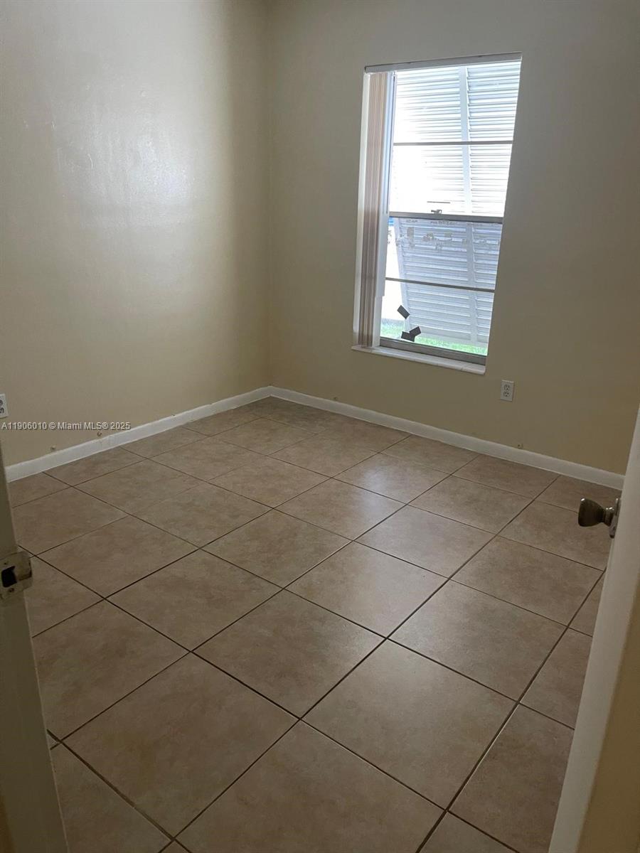 POINT ROYALE SEC 5 - Residential Lease