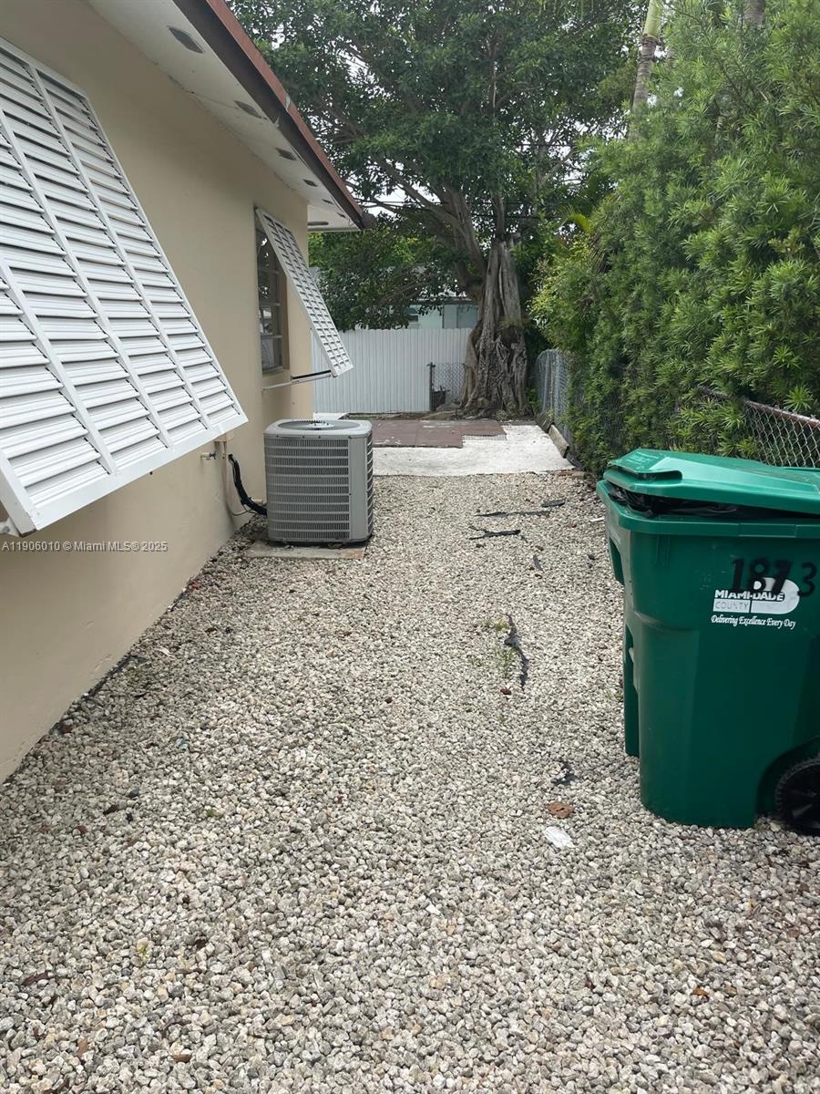 POINT ROYALE SEC 5 - Residential Lease