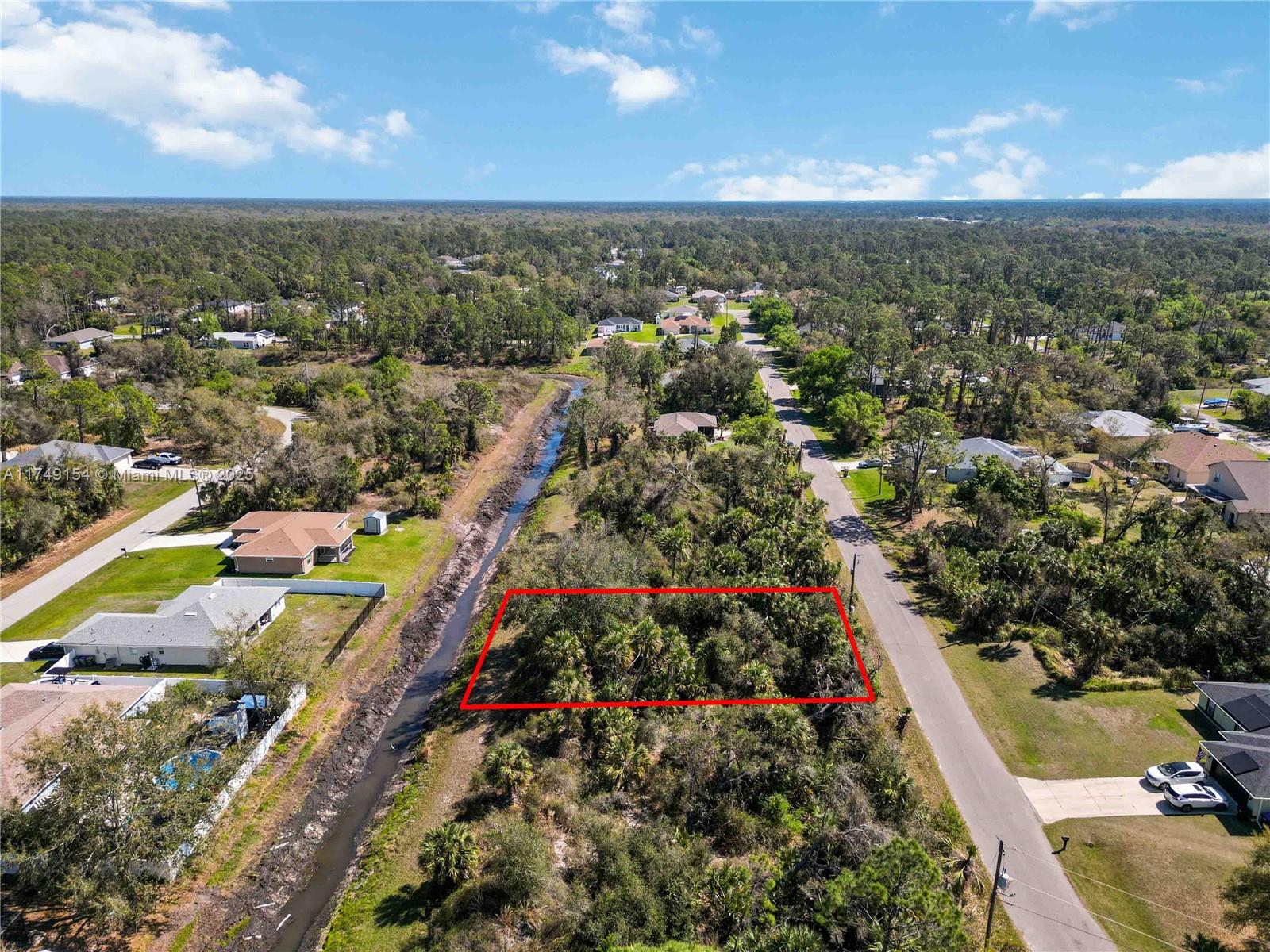 Port Charlotte Sub 30 - Land