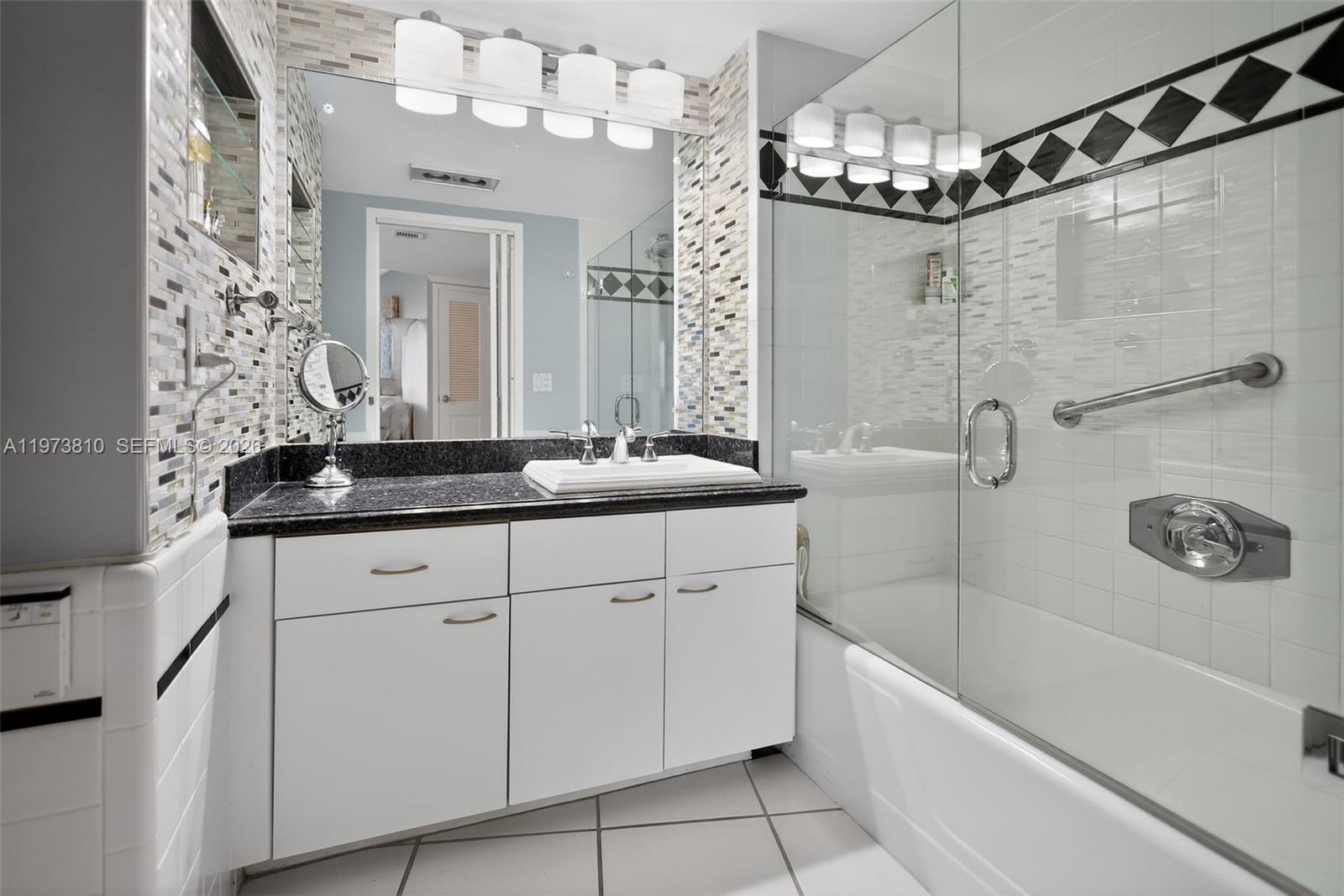 MAYA MARCA CONDO - Residential