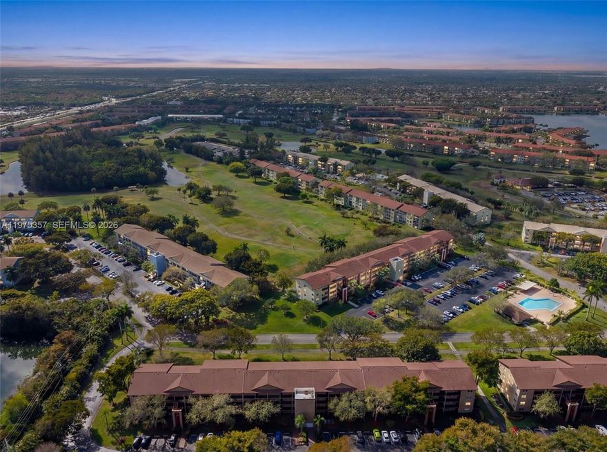 Renovated 1BR/1BA condo in Century Village, Pembroke Pines, with tranquil garden views. Features include a remodeled kitchen with stainless-steel appliances, laminate flooring throughout, an updated bathroom, and in-unit washer/dryer. Enjoy resort-style amenities including pools, golf, tennis, fitness centers, clubhouse, theater, game rooms, activities, shuttle service, and an on-site market, plus 24/7 gated security. Conveniently located near shopping, dining, and hospitals. HOA includes water, cable, and internet. 

Association approval required; minimum 650 credit score per association guidelines.