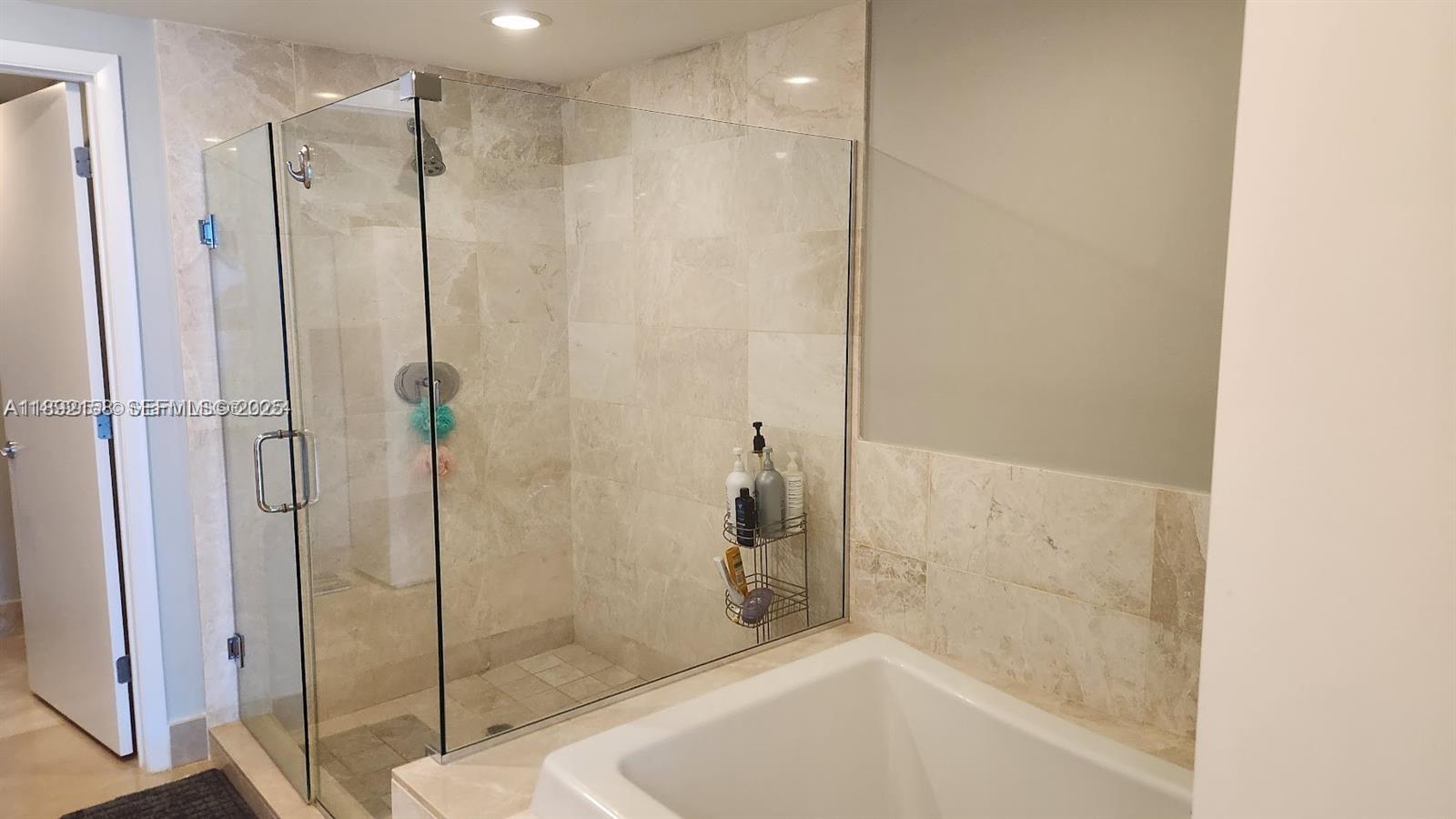 JADE BEACH CONDO - Residential Lease