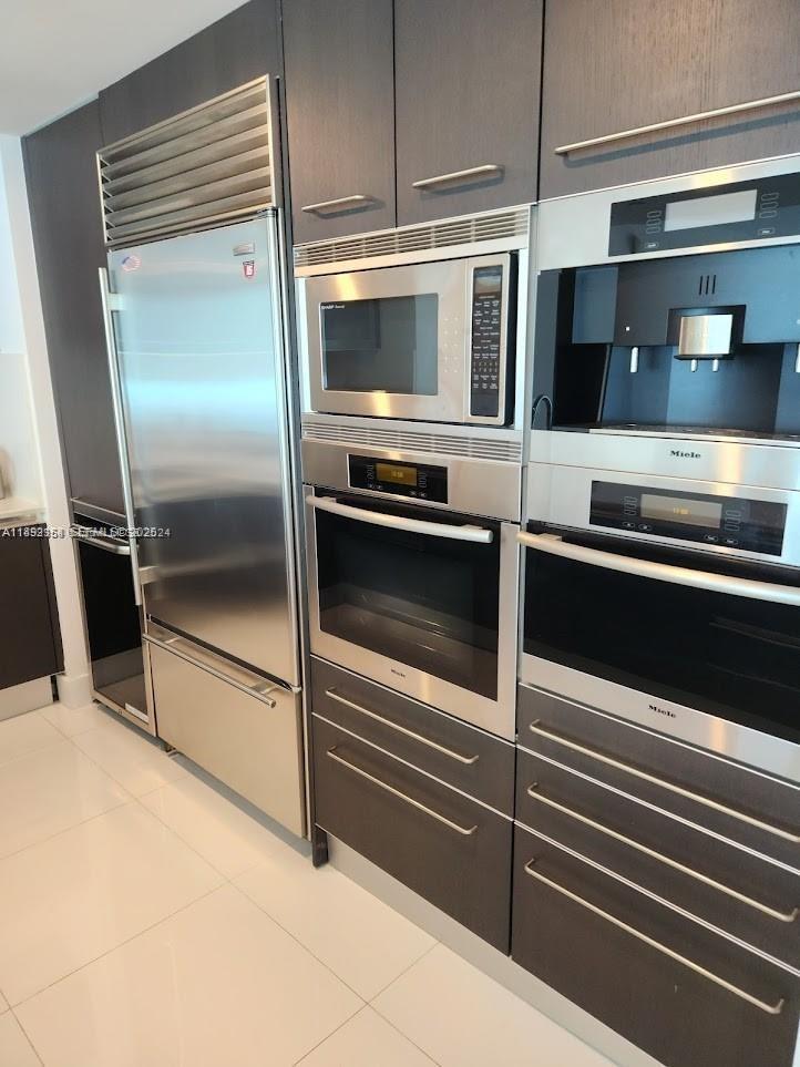 JADE BEACH CONDO - Residential Lease