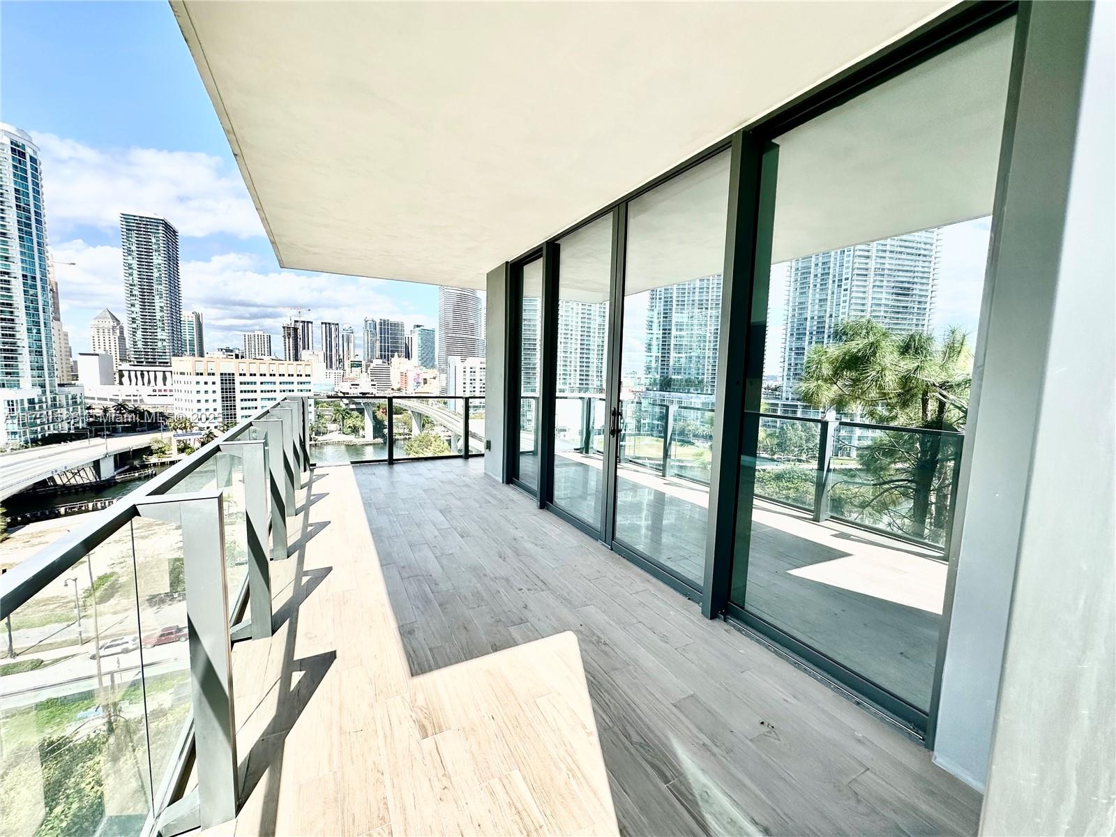 68 Se 6th St 712, Miami, Broward County, Florida - 2 Bedrooms  
3 Bathrooms - 