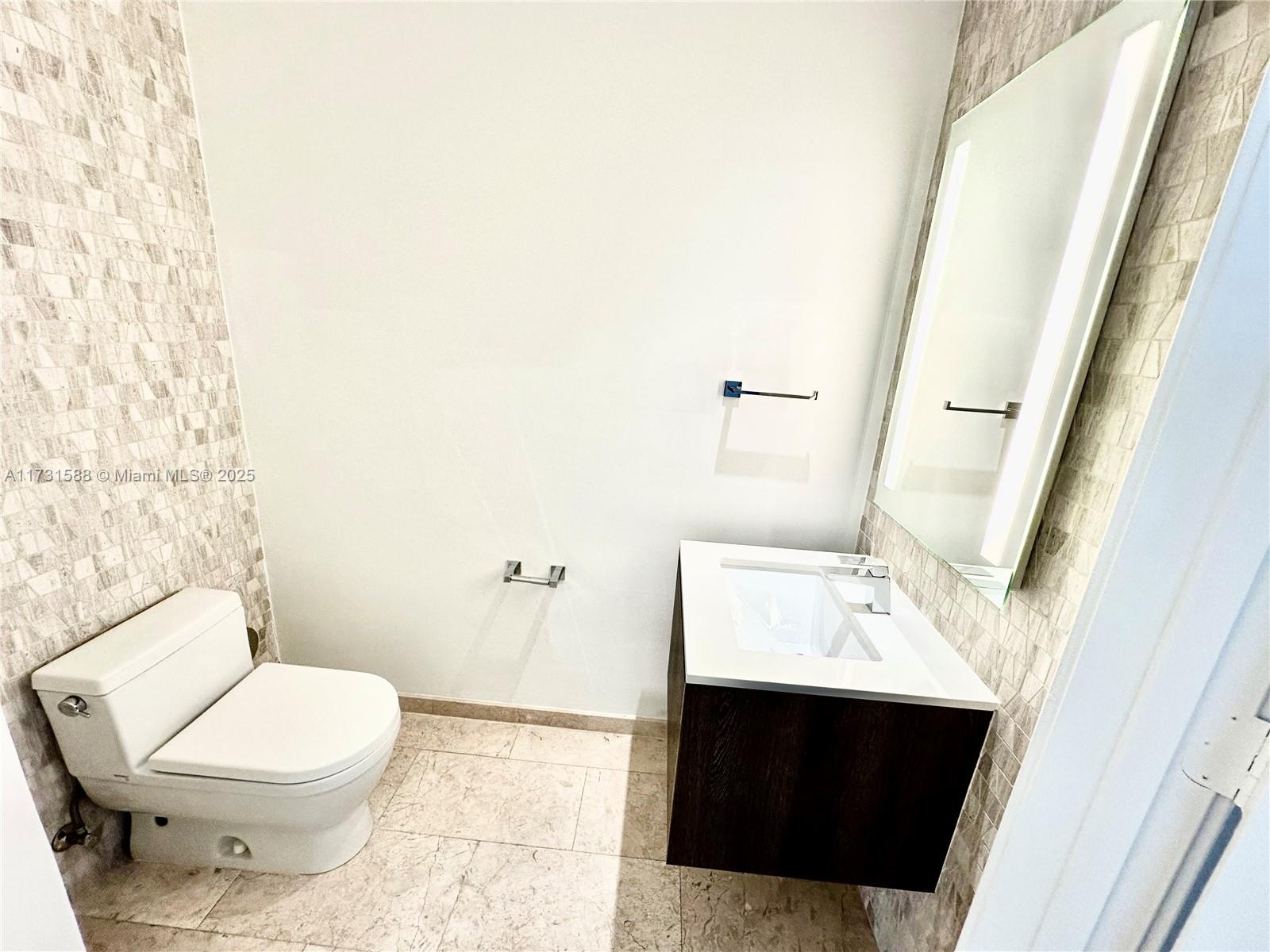 REACH CONDO - Residential