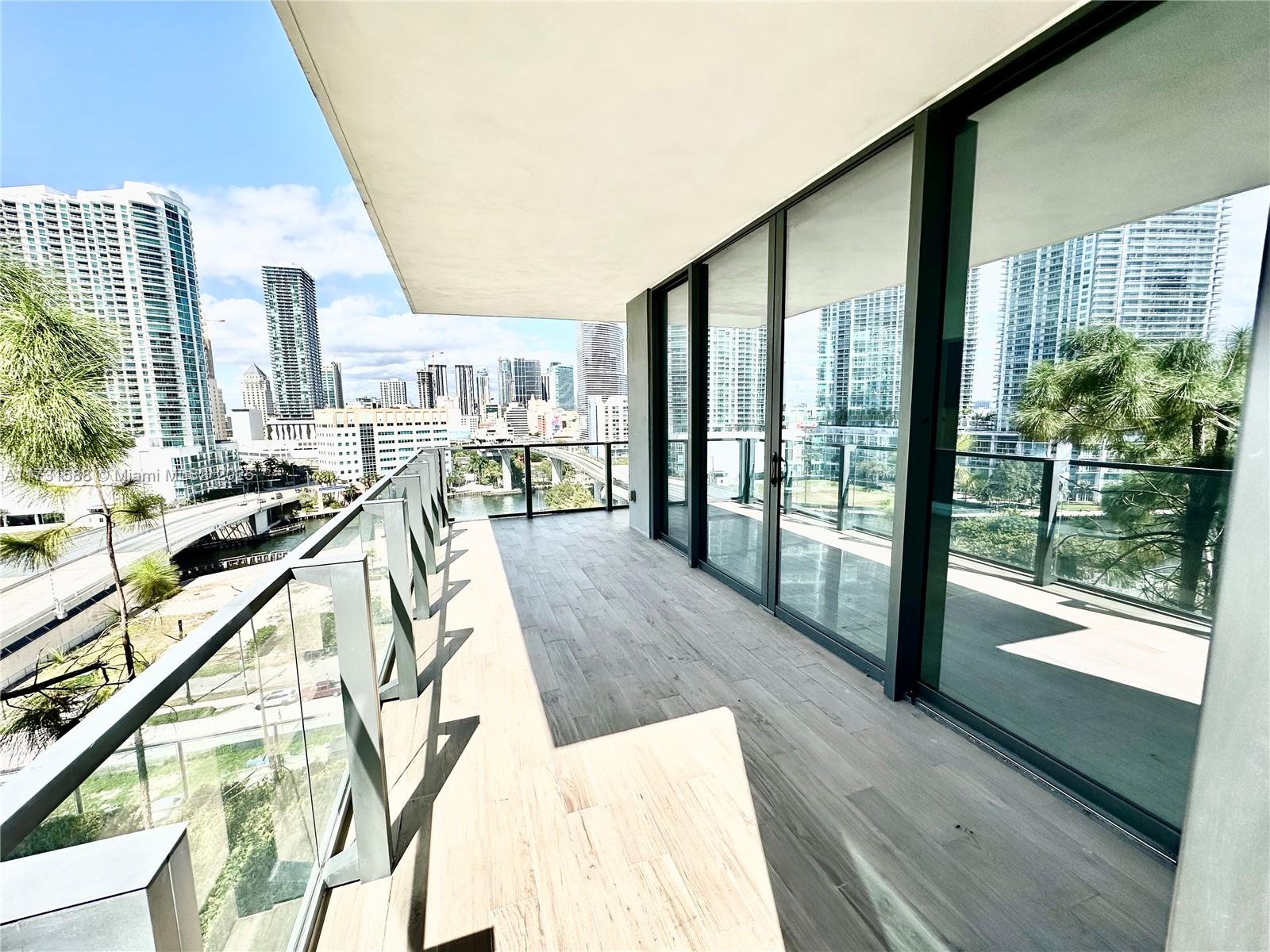 REACH CONDO - Residential