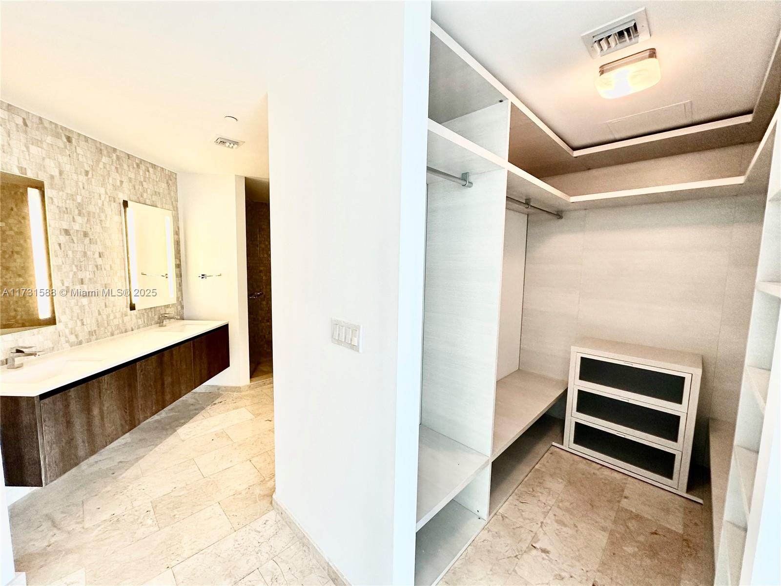 REACH CONDO - Residential