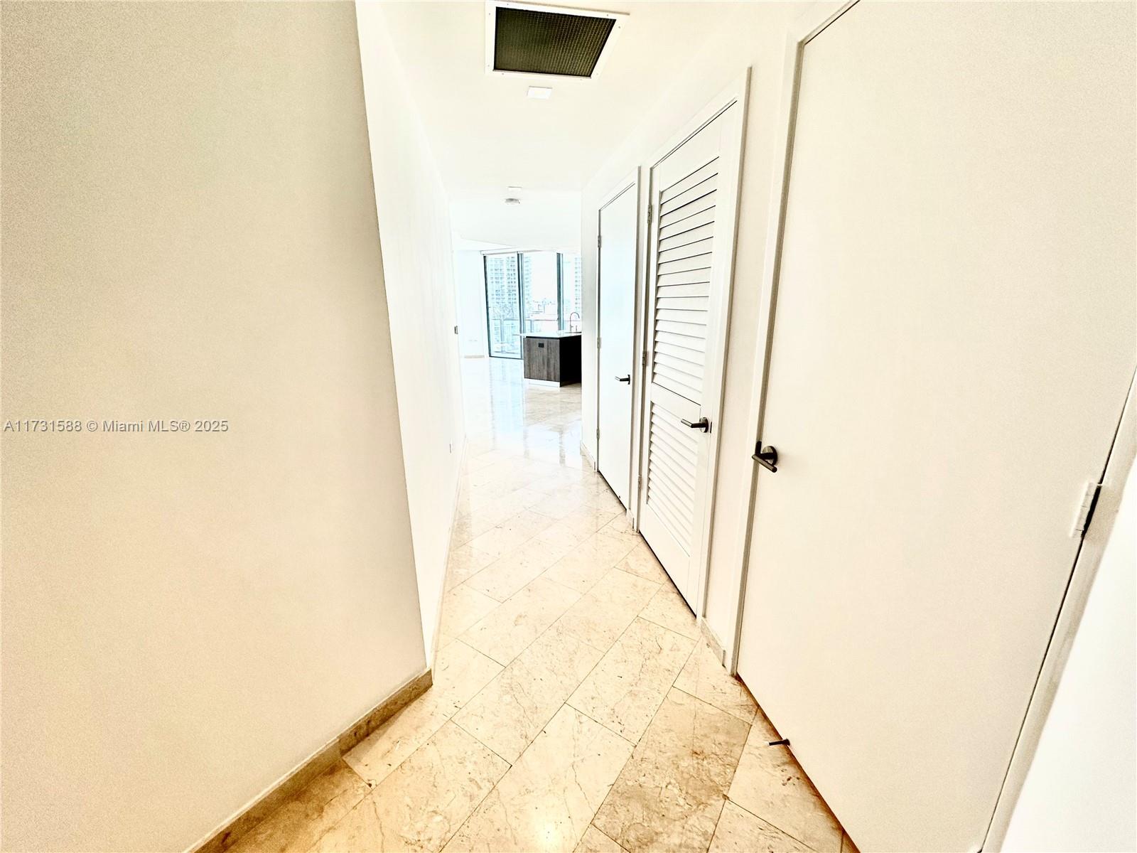 REACH CONDO - Residential