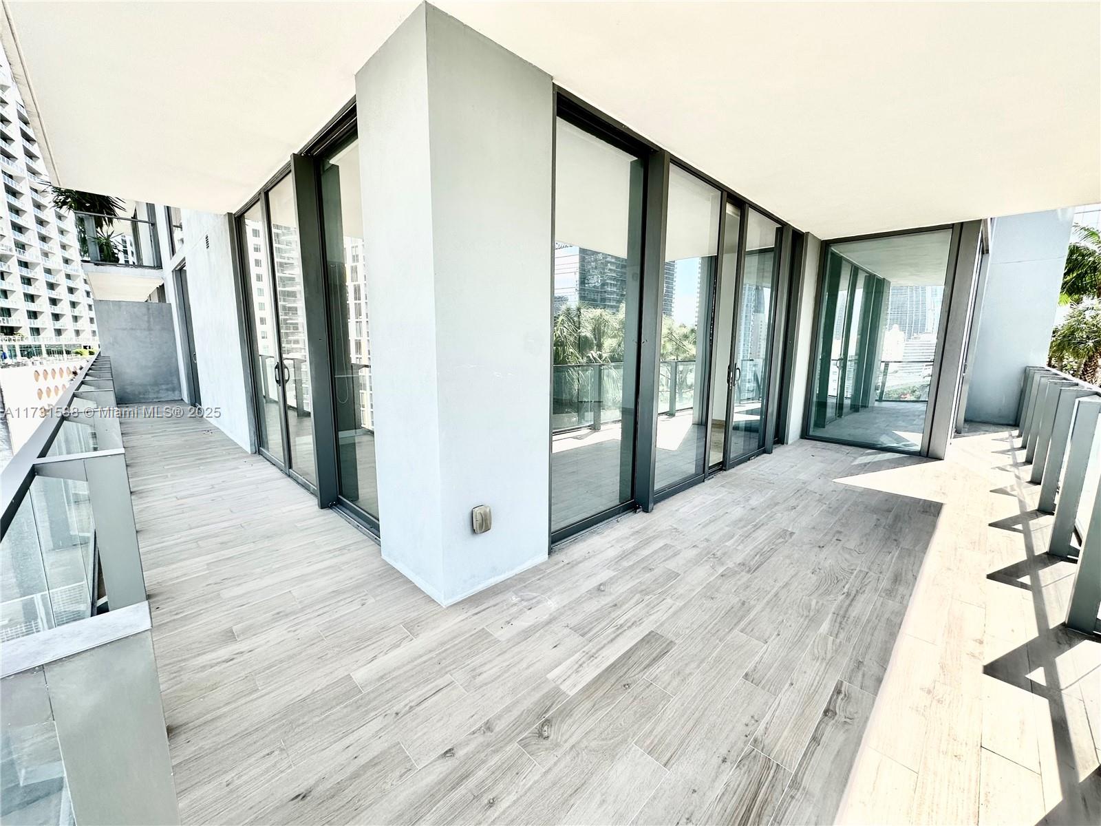 REACH CONDO - Residential