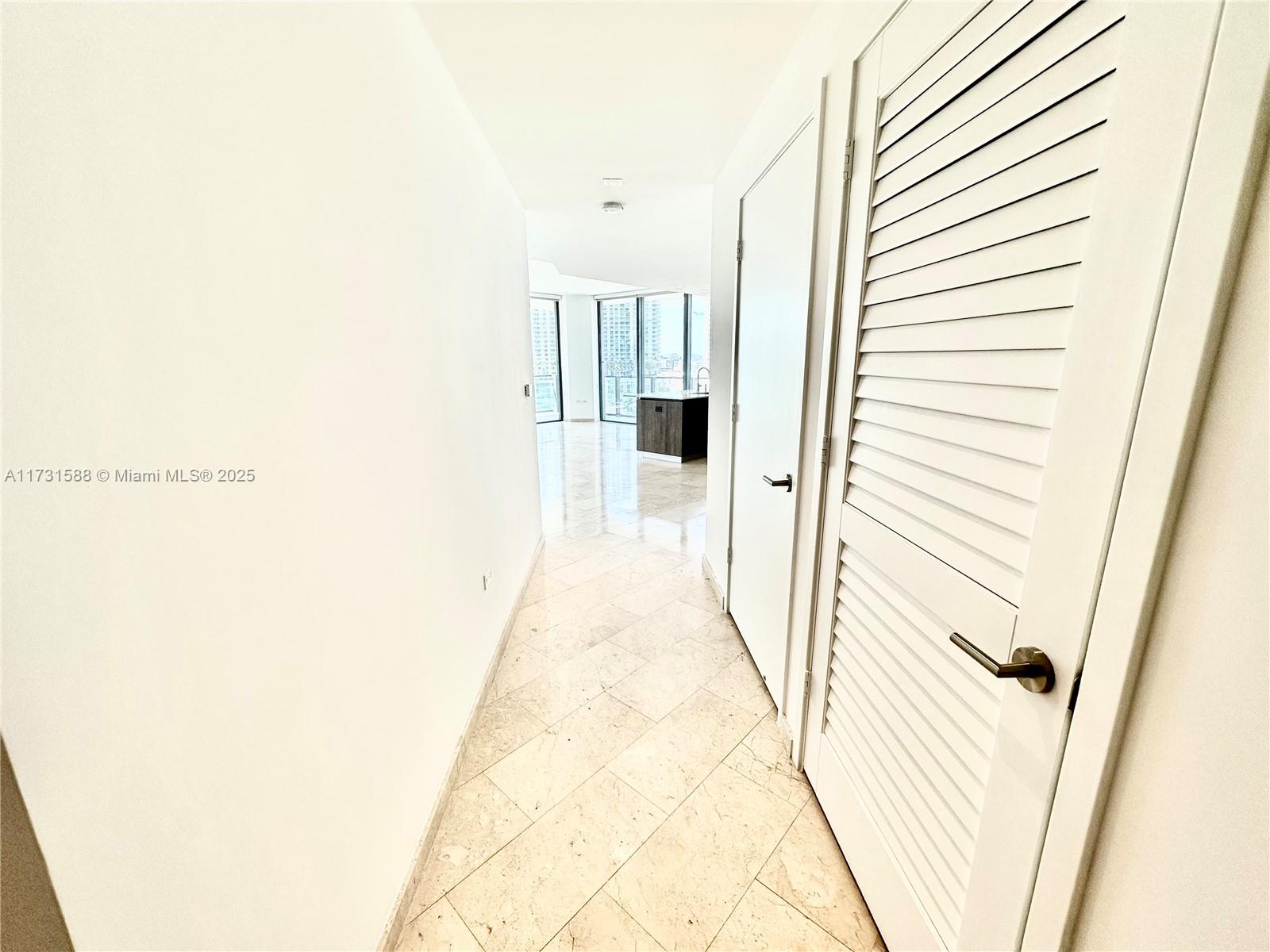 REACH CONDO - Residential