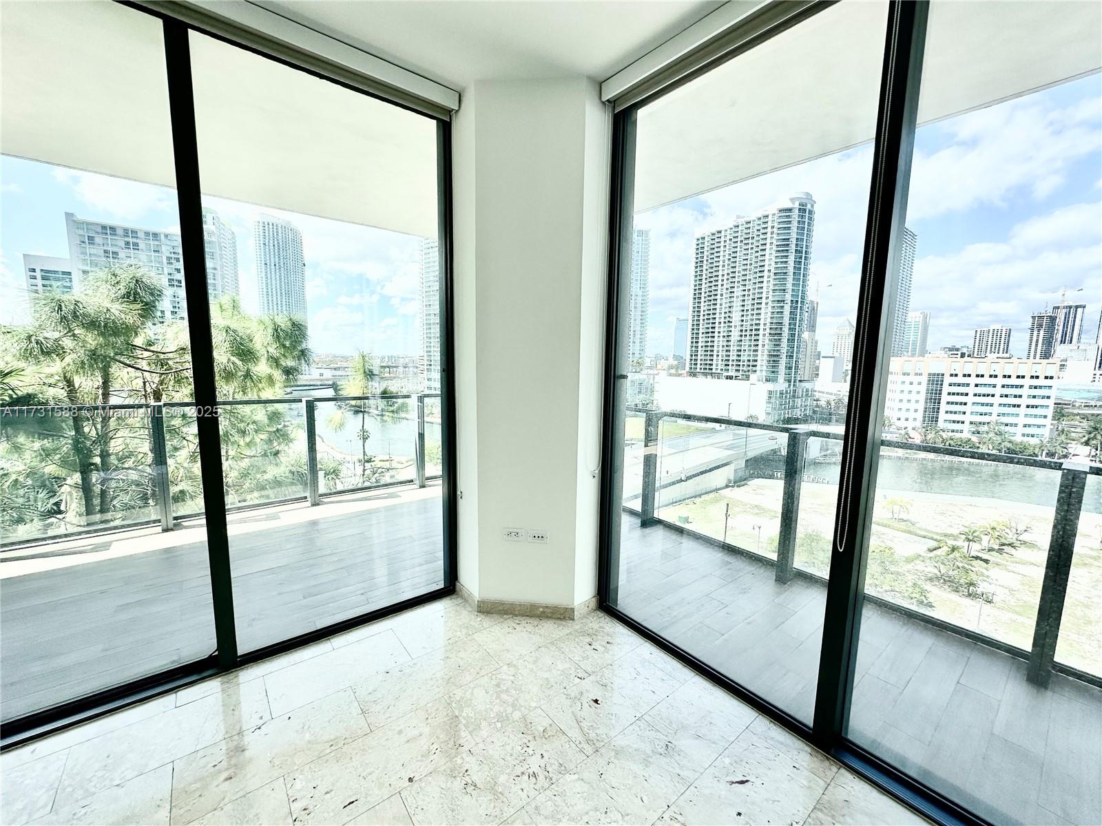 REACH CONDO - Residential