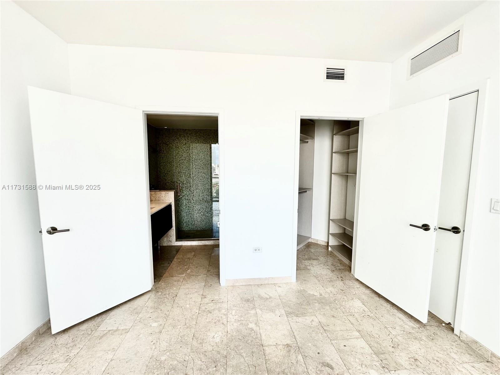 REACH CONDO - Residential