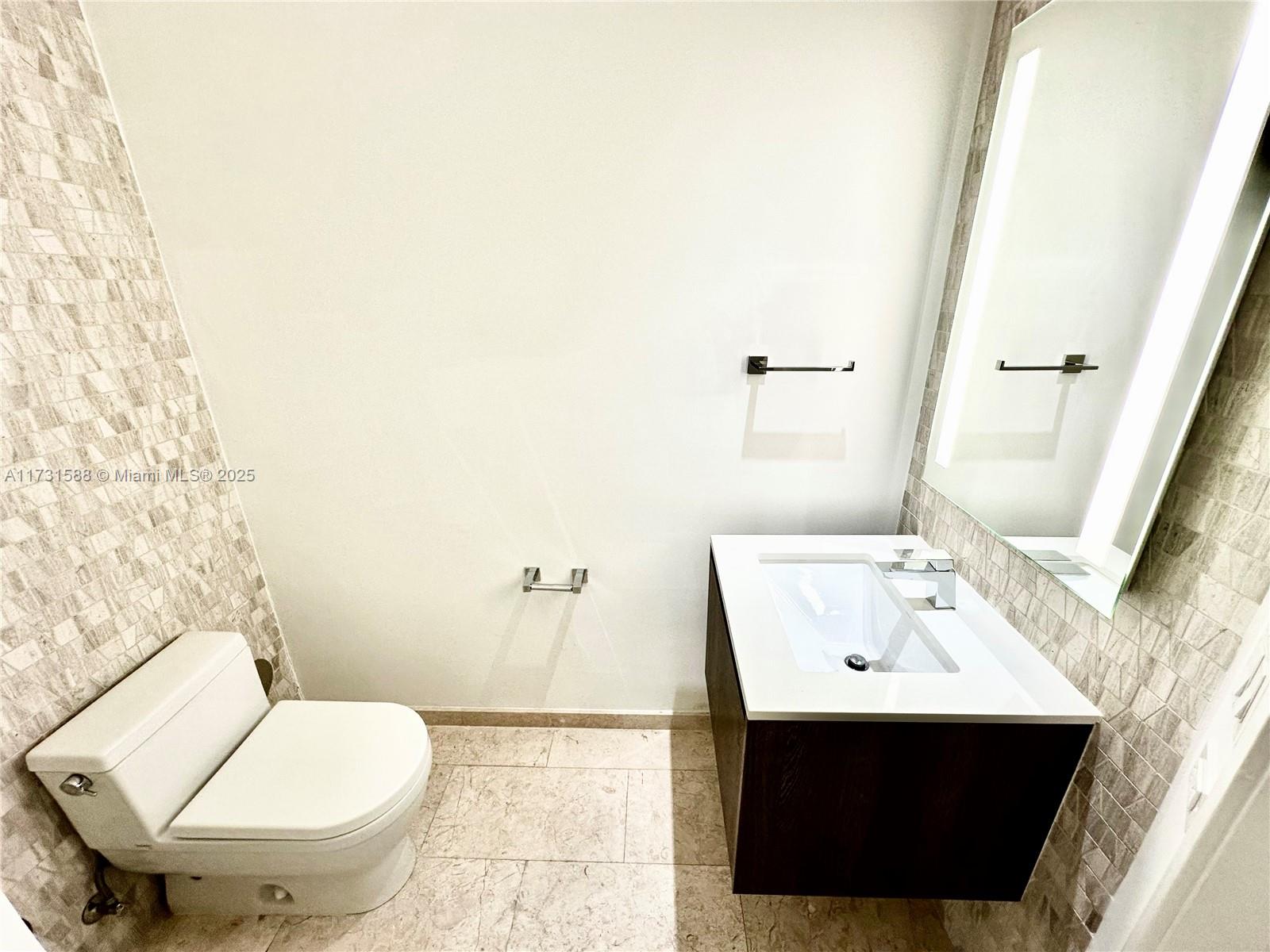 REACH CONDO - Residential