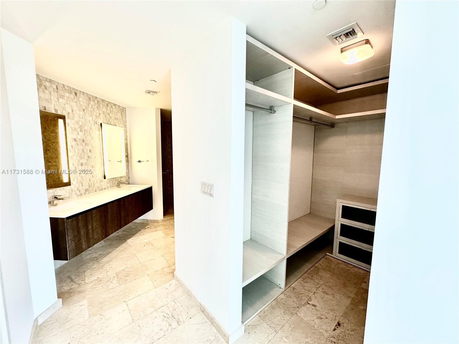 REACH CONDO - Residential