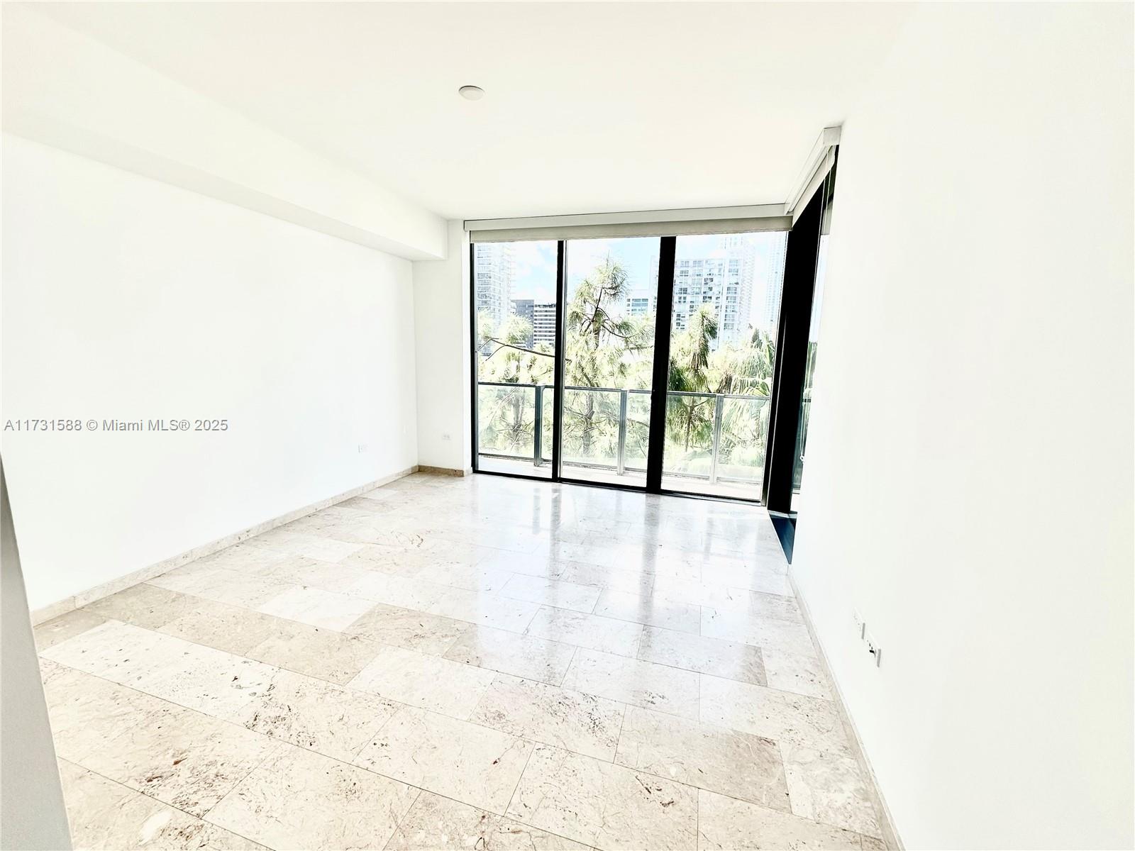 REACH CONDO - Residential