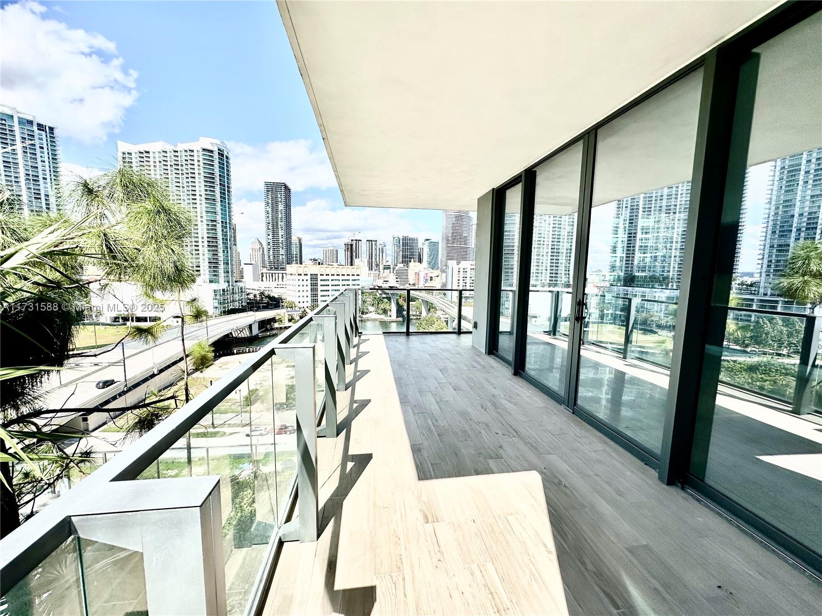 REACH CONDO - Residential