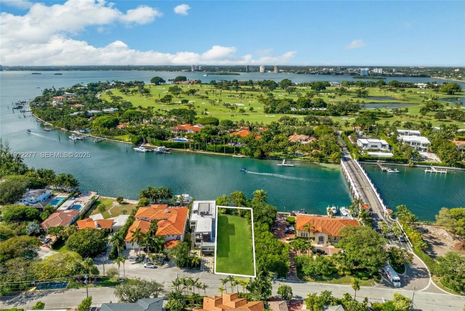 ALTOS DEL MAR NO 4 - Residential