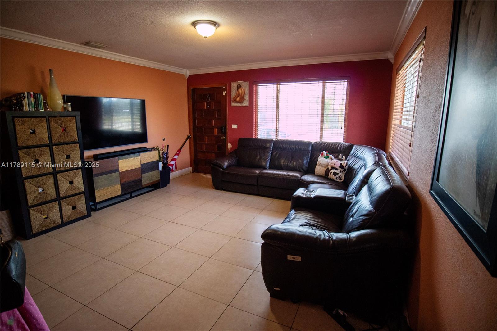 1205 SW 76th Ave