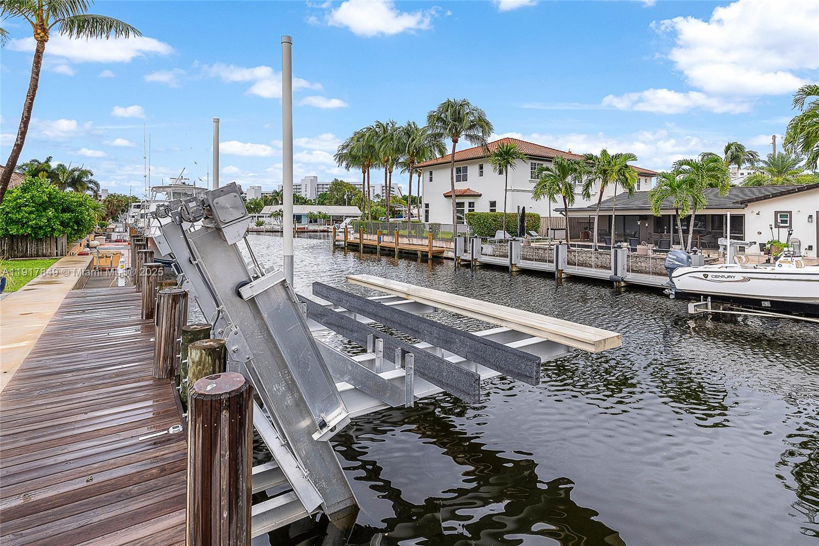 Country Club Isles - Residential