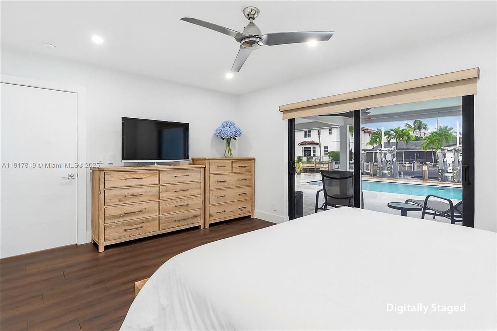 Country Club Isles - Residential